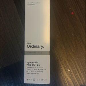 The Ordinary Hyaluronic Acid 2% + B5 Serum Box